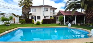 🏡 Casa Familiar con Piscina y Amplio Terreno en Quilpué